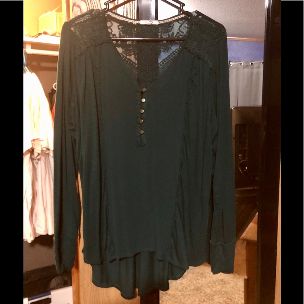 Maurice’s long sleeve t-shirt
